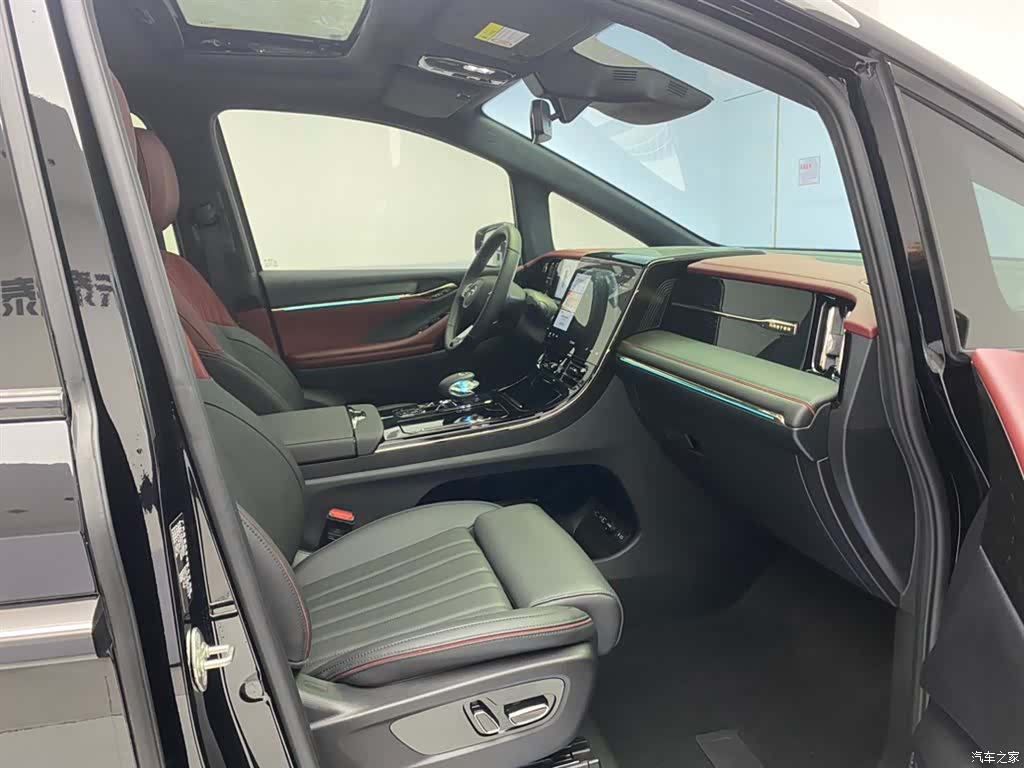 Trumpchi M8, 2025 19