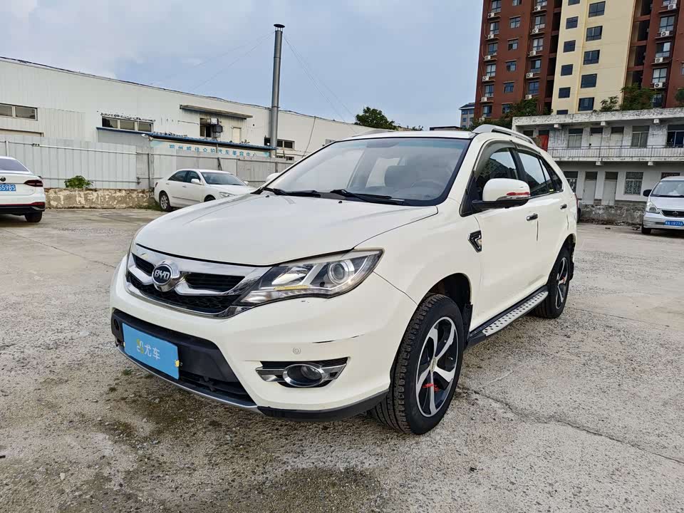 BYD S7