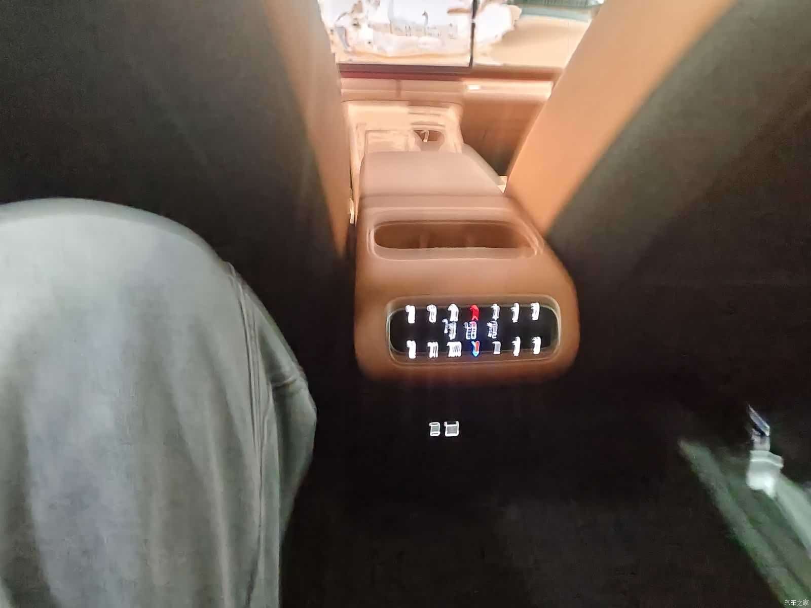 Leapmotor C16, 2025 12