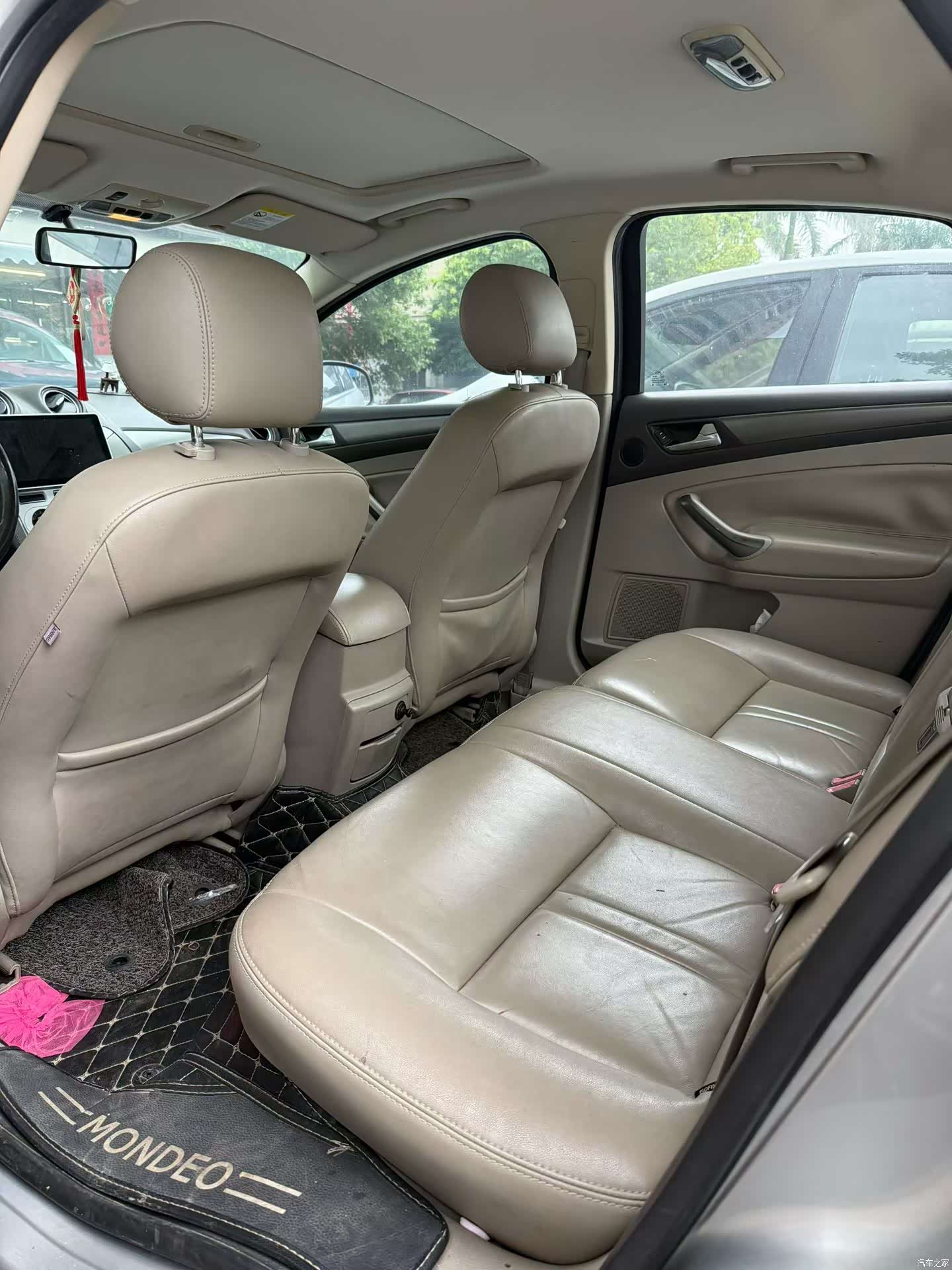 Ford Mondeo, 2011 3
