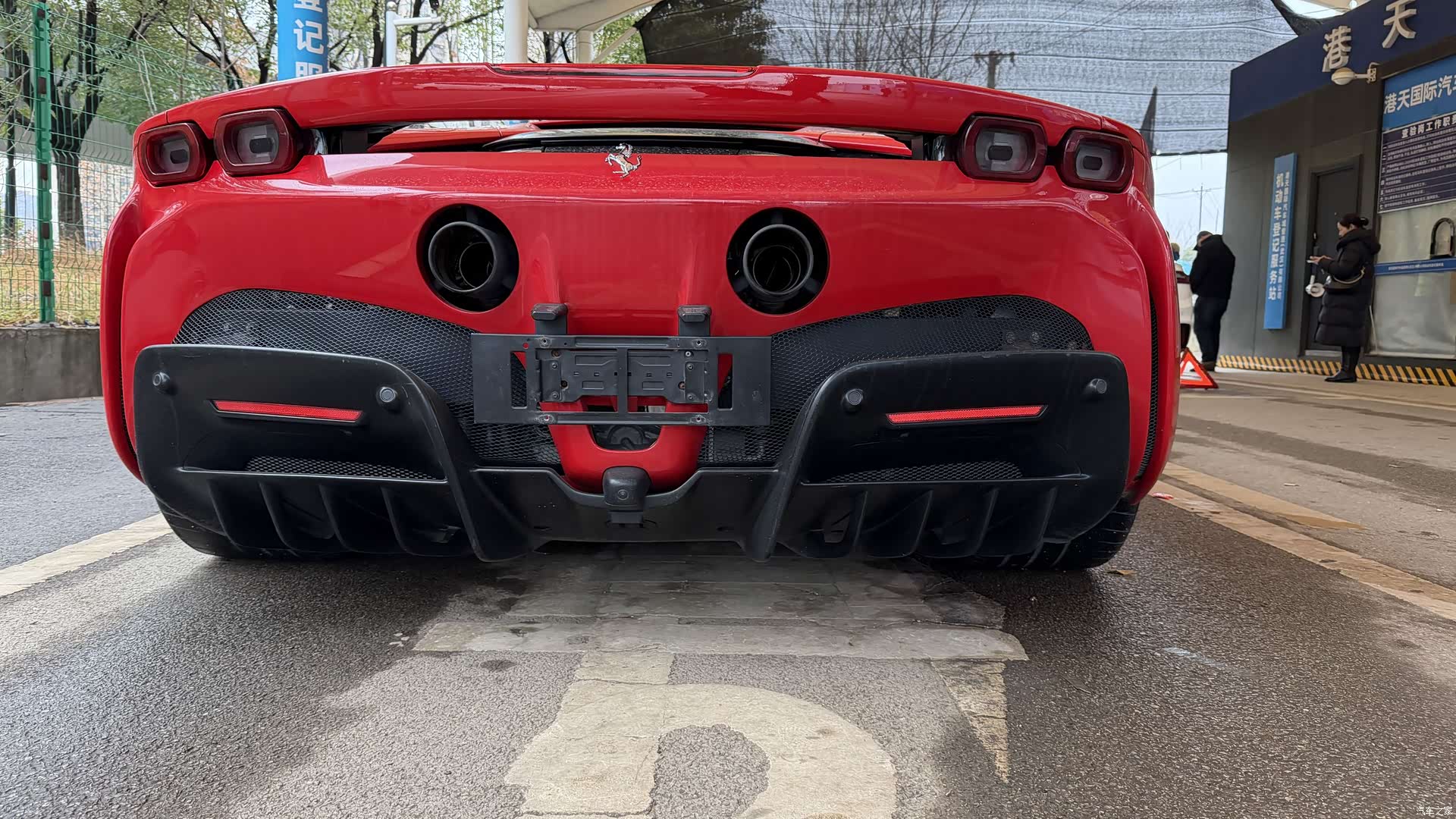 Ferrari SF90, 2022 16
