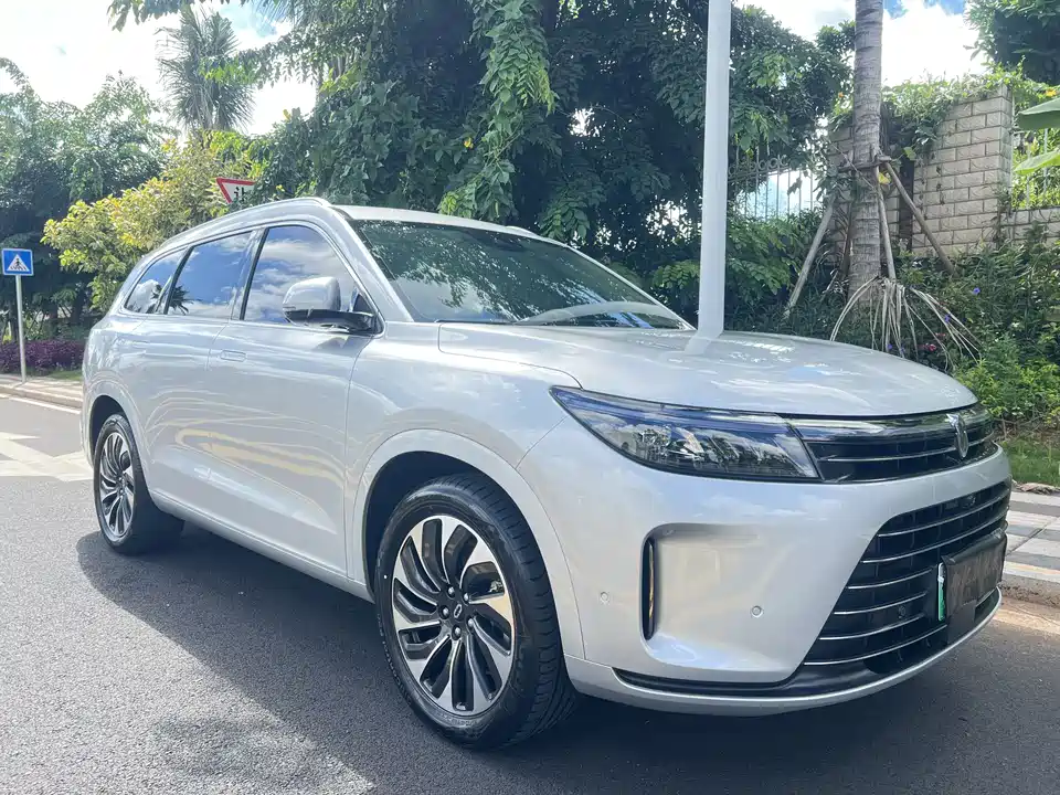 AITO Ask the world M7