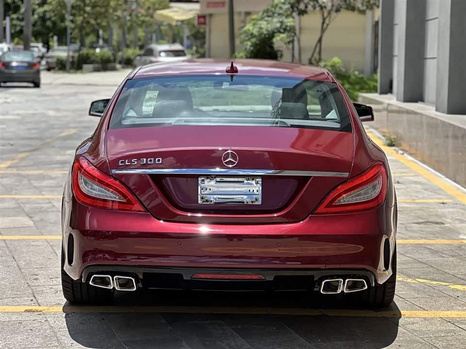 Mercedes-Benz CLS Mercedes-Benz CLS