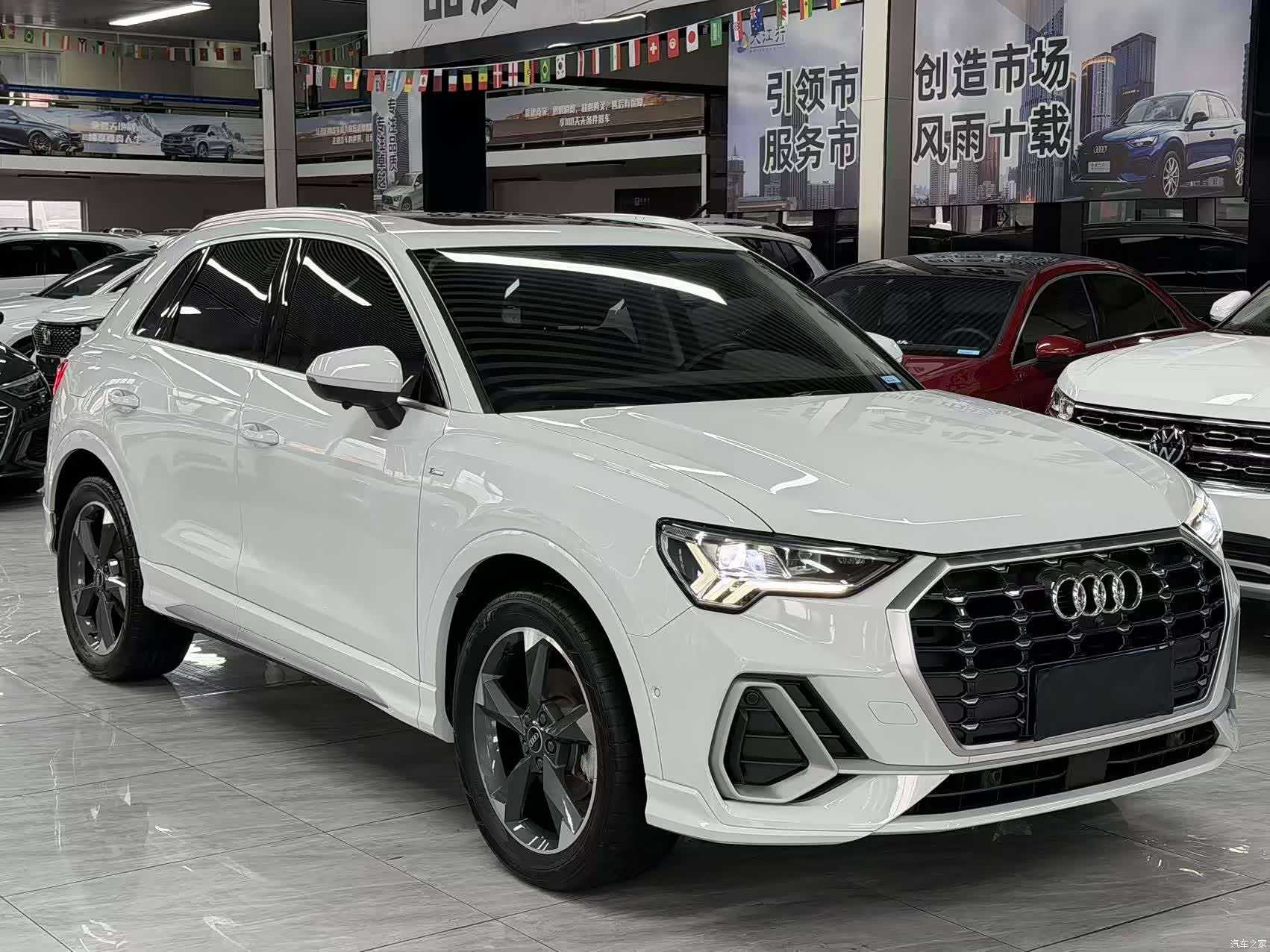 Audi Q3, 2022 4