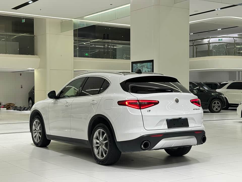 Alfa Romeo Stelvio Alfa Romeo Stelvio