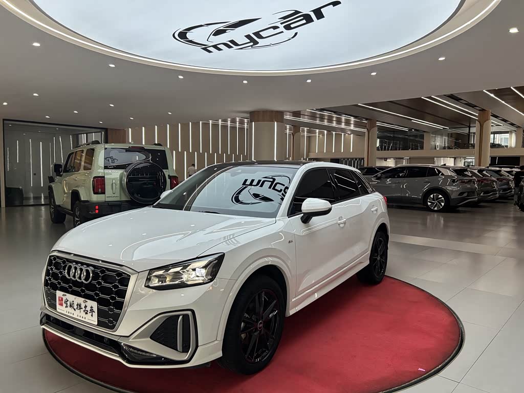 Audi Q2L