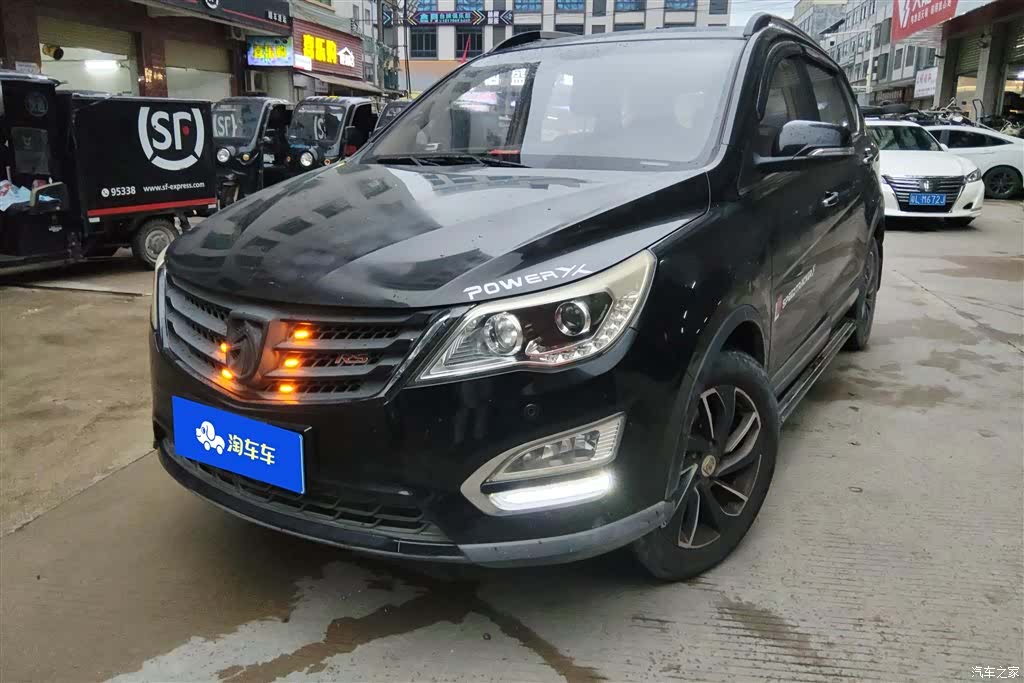 Wuling 560, 2016 1