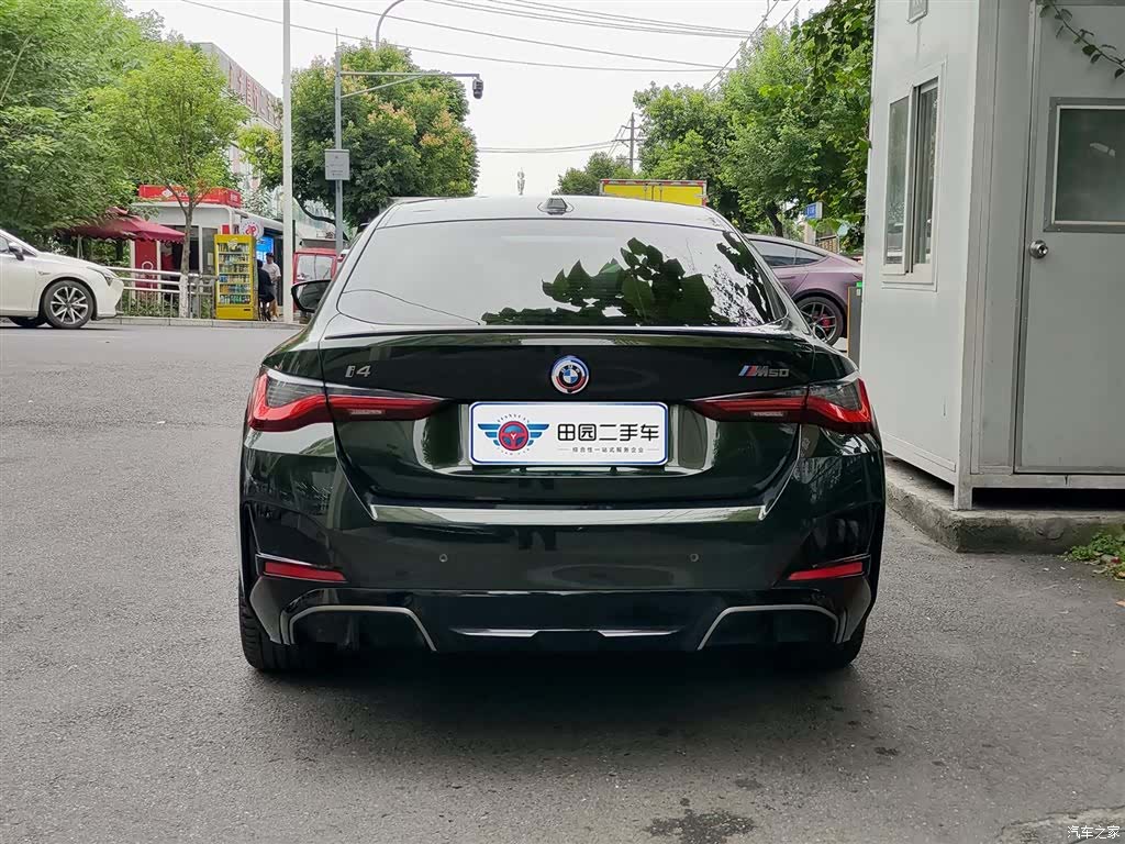 BMW i4, 2023 все фото