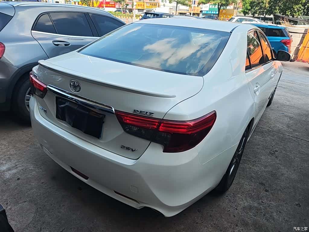 Toyota 2.5V, 2017 7