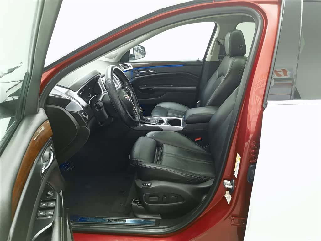 Cadillac SRX, 2013 10