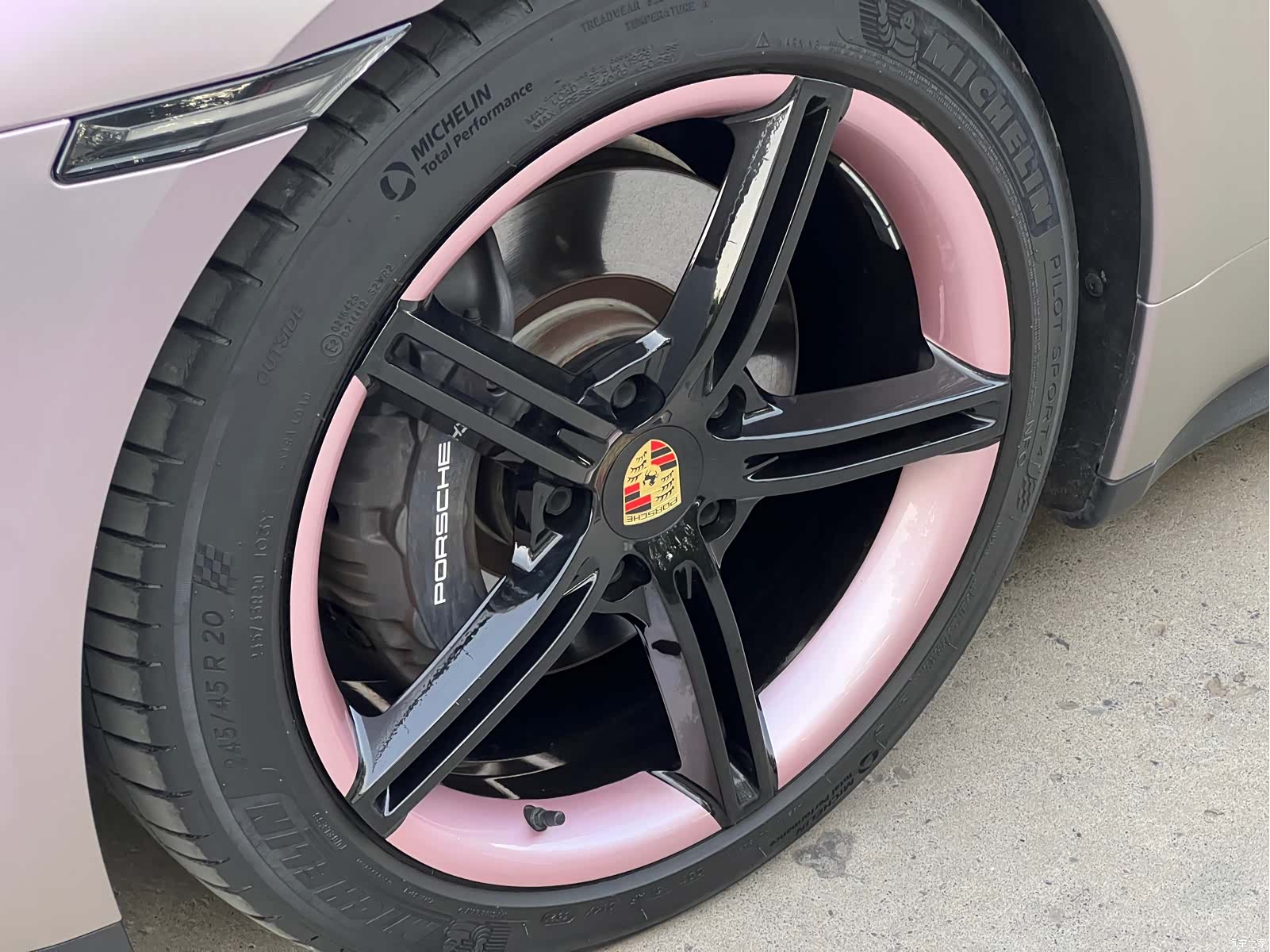 Porsche Taycan, 2021 10