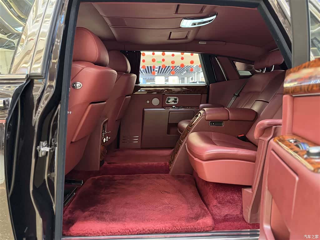 Rolls-Royce Phantom, 2015 29