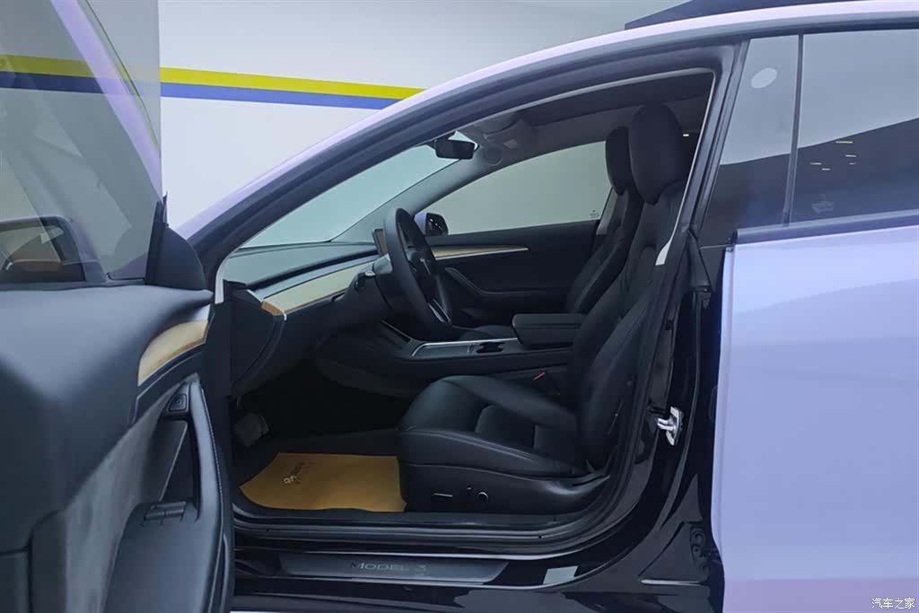 Tesla Model 3, 2022 9