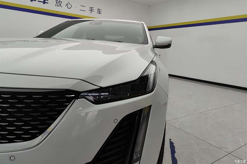Cadillac CT5, 2023 все фото