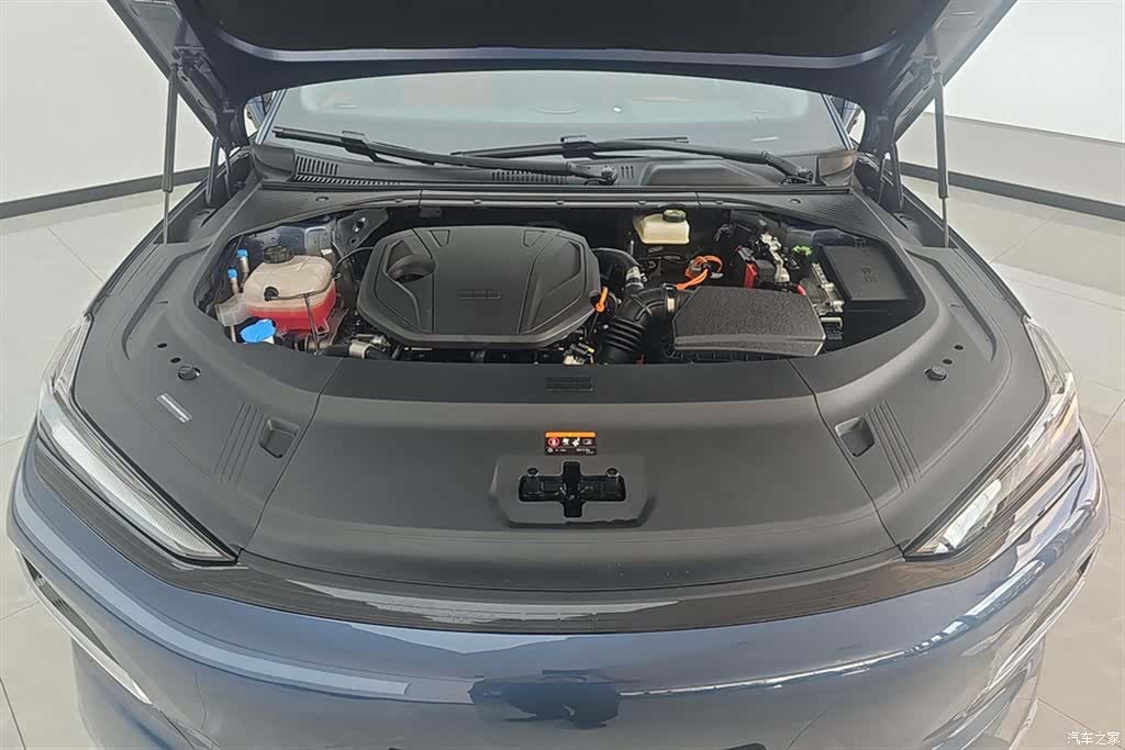 Geely 8, 2025 10