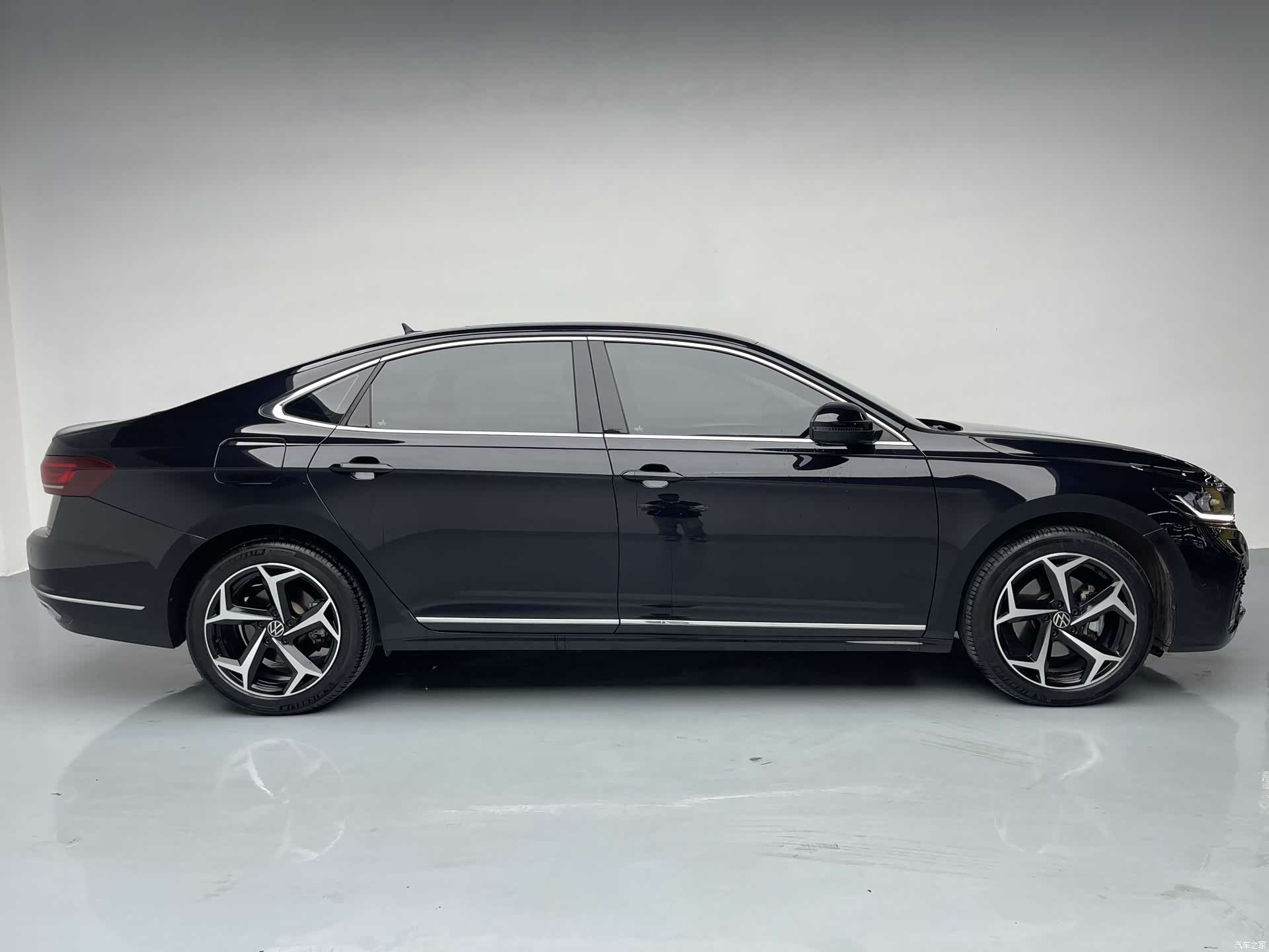 Volkswagen Passat, 2024 3