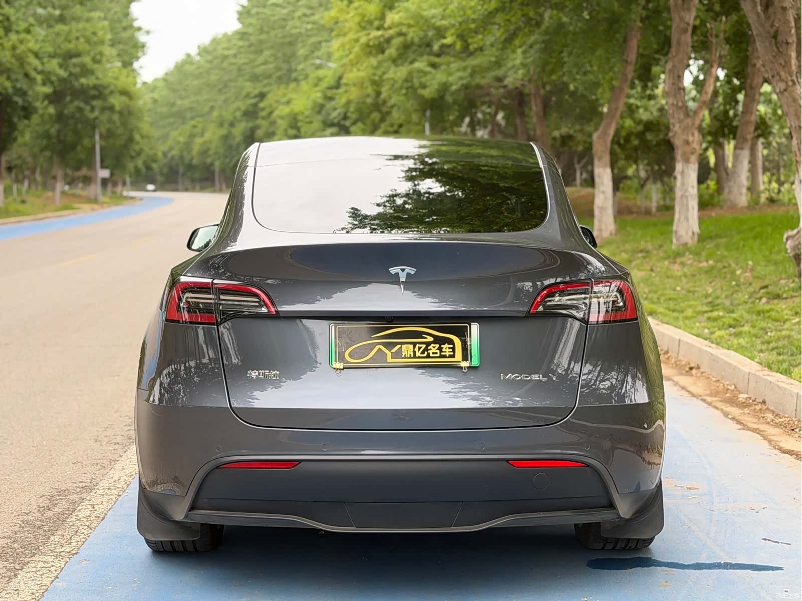 Tesla Model Y, 2022 все фото