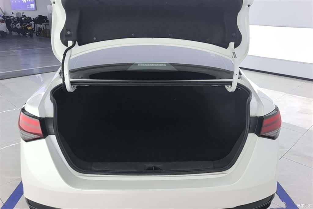 Nissan Sylphy, 2024 4