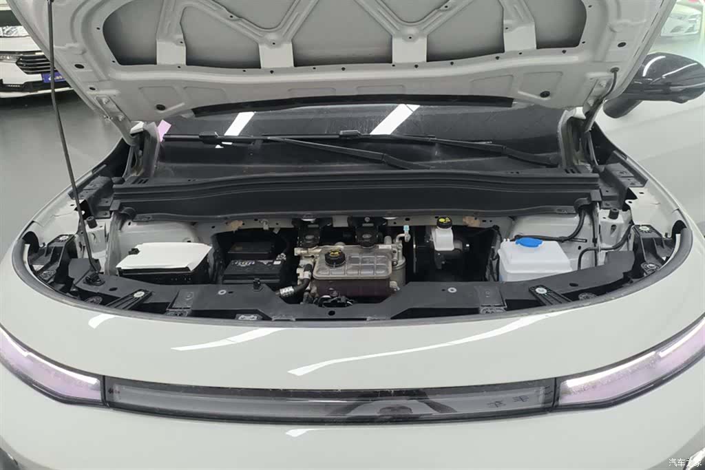 Leapmotor B10, 2025 10