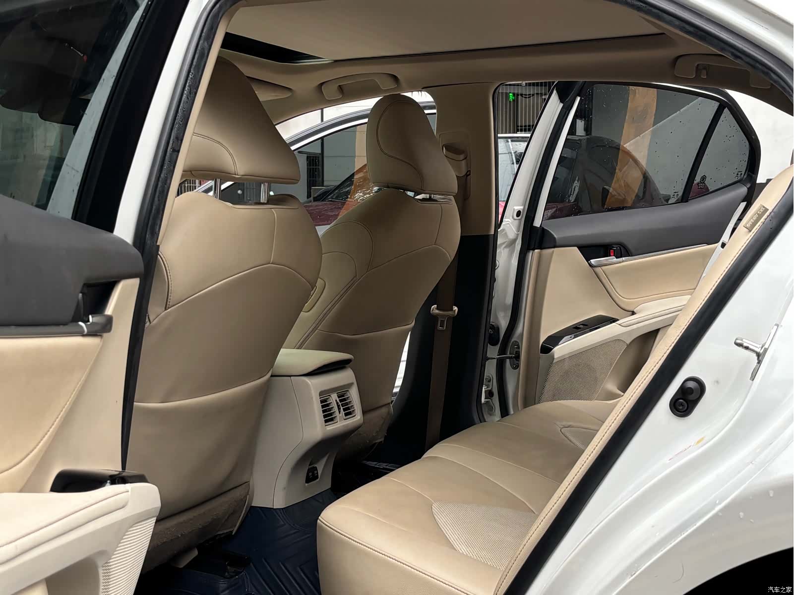 Toyota Camry, 2018 9