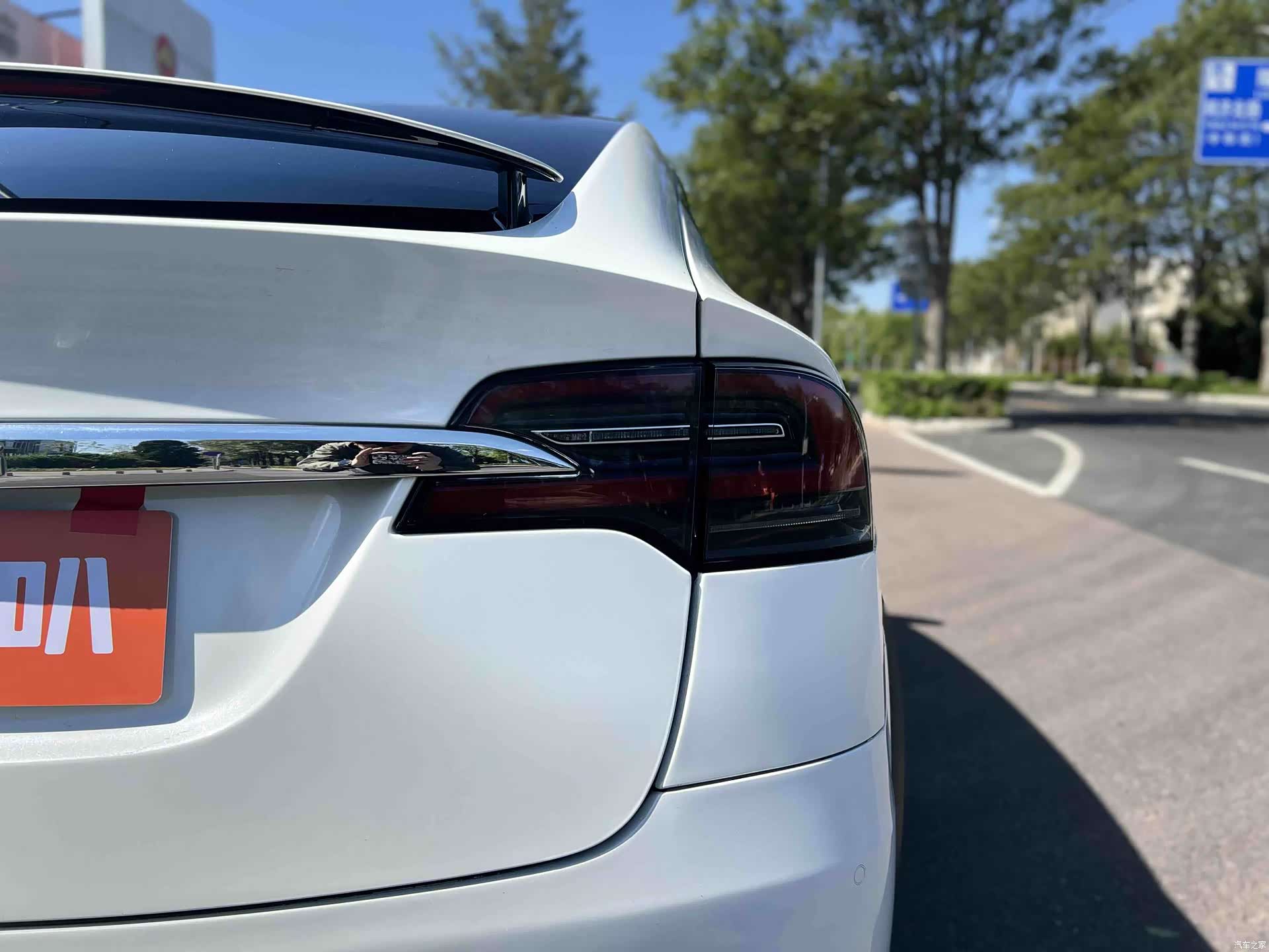 Tesla Model X, 2017 35