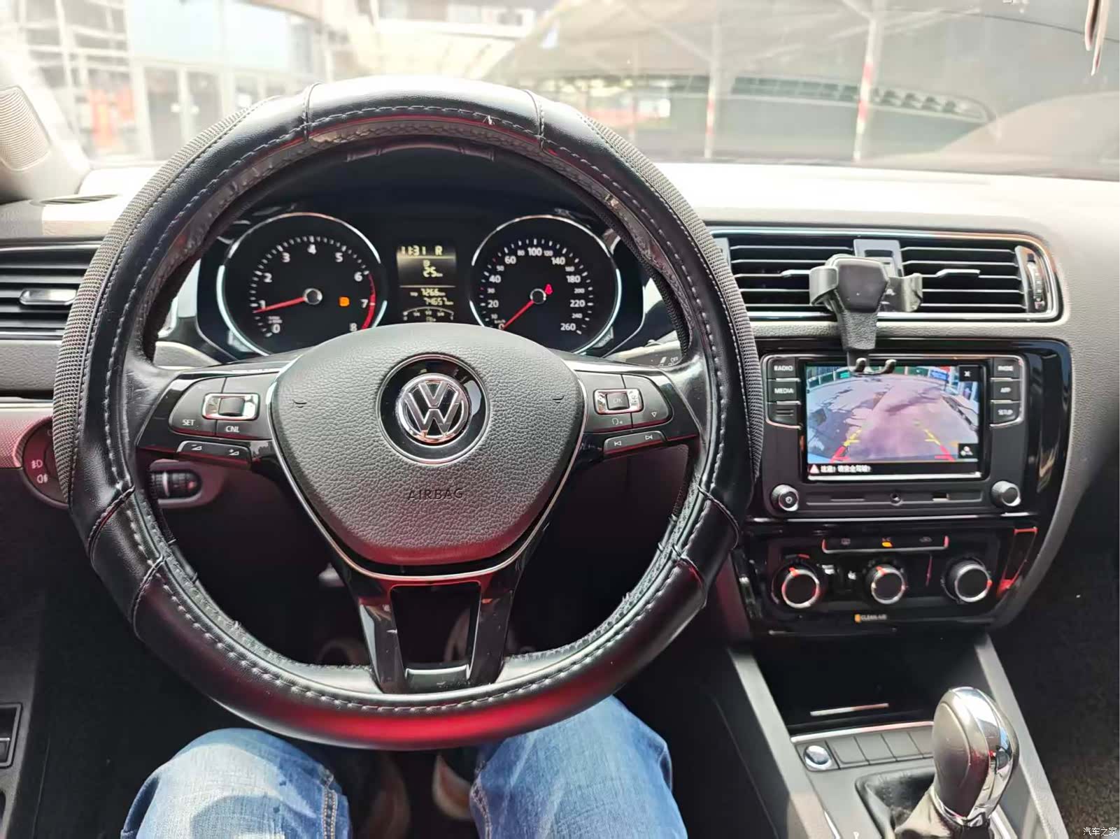 Volkswagen Sagitar, 2019 11