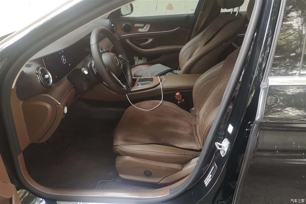 Mercedes-Benz E-Class, 2023 9
