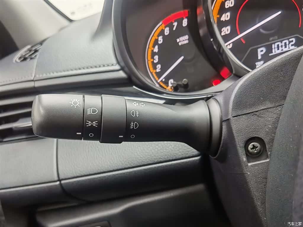 Toyota YARiS L, 2022 21