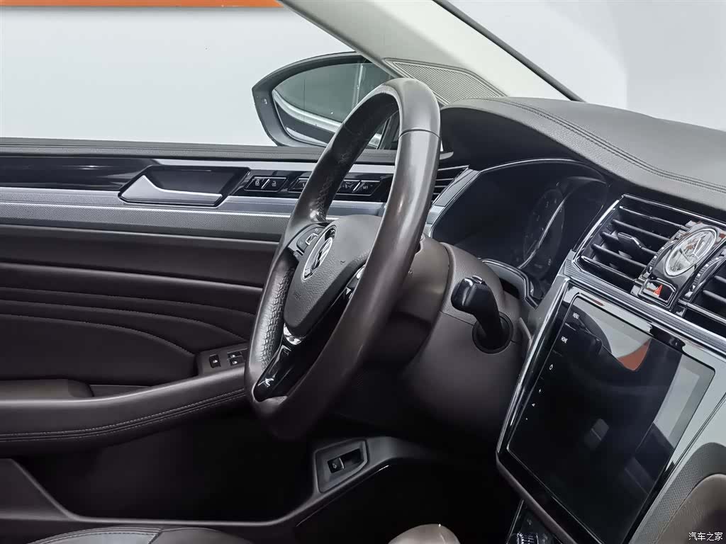 Volkswagen Phideon, 2022 22