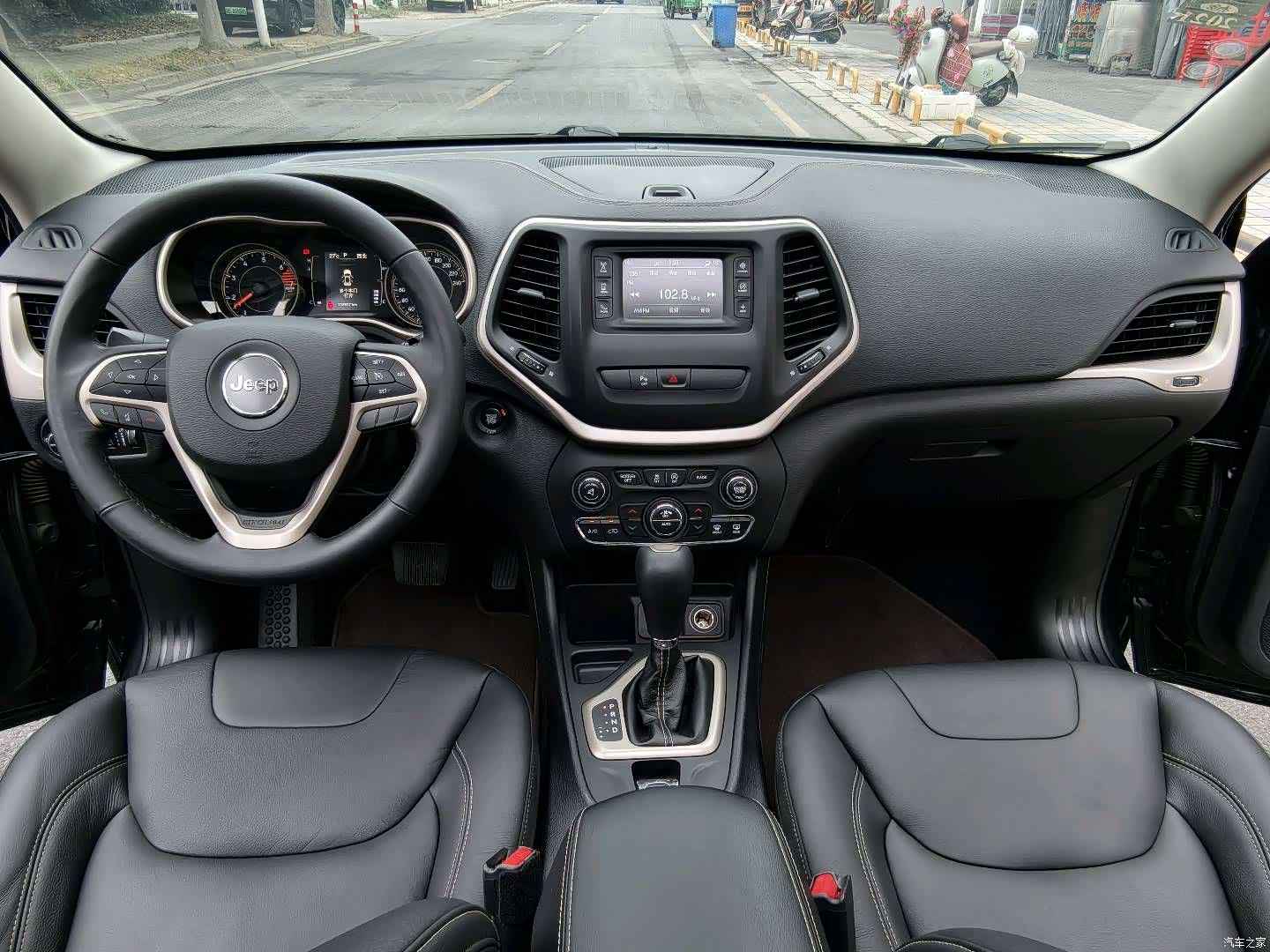 Jeep Cherokee, 2017 8