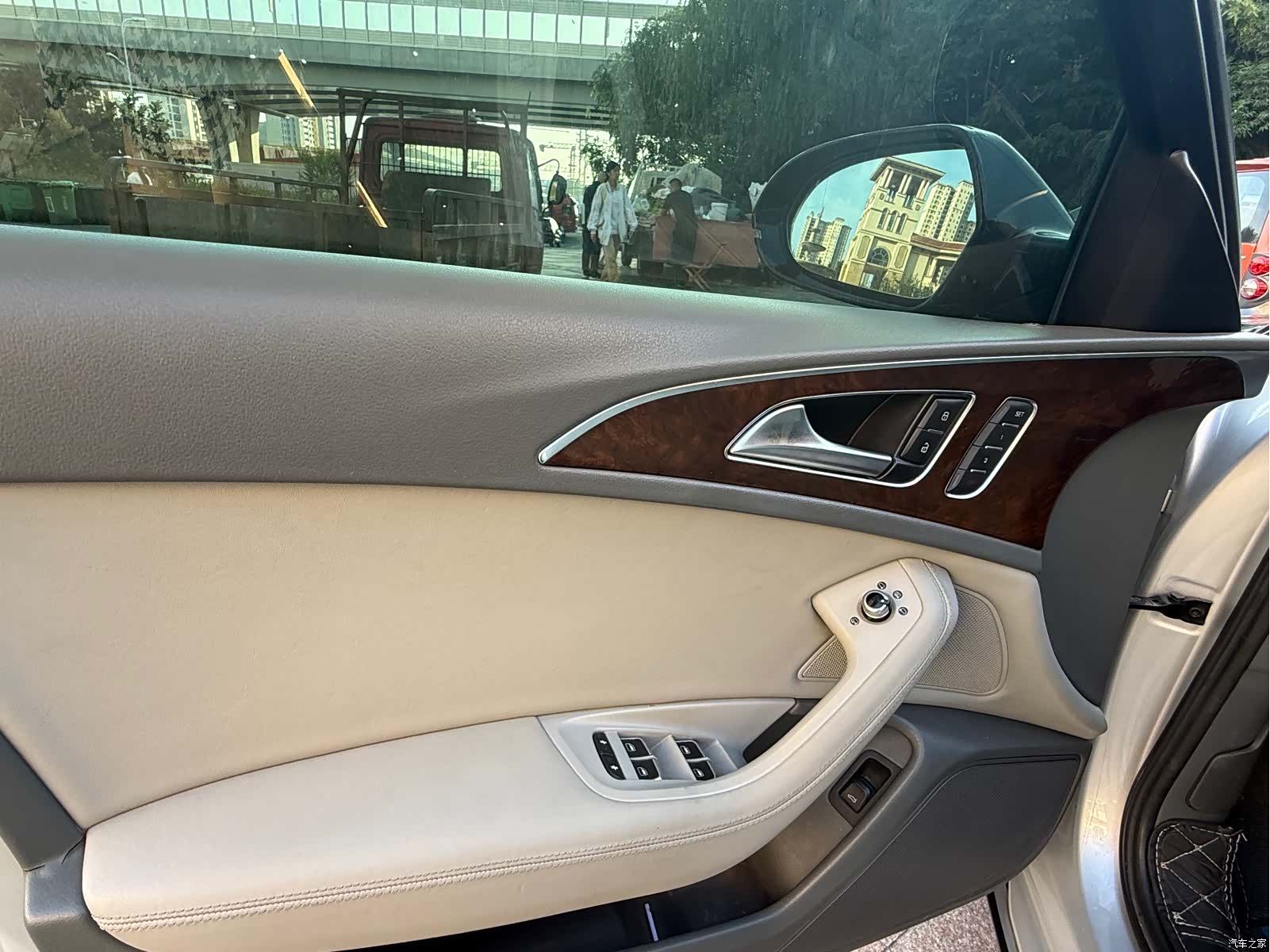 Audi A6L, 2013 4
