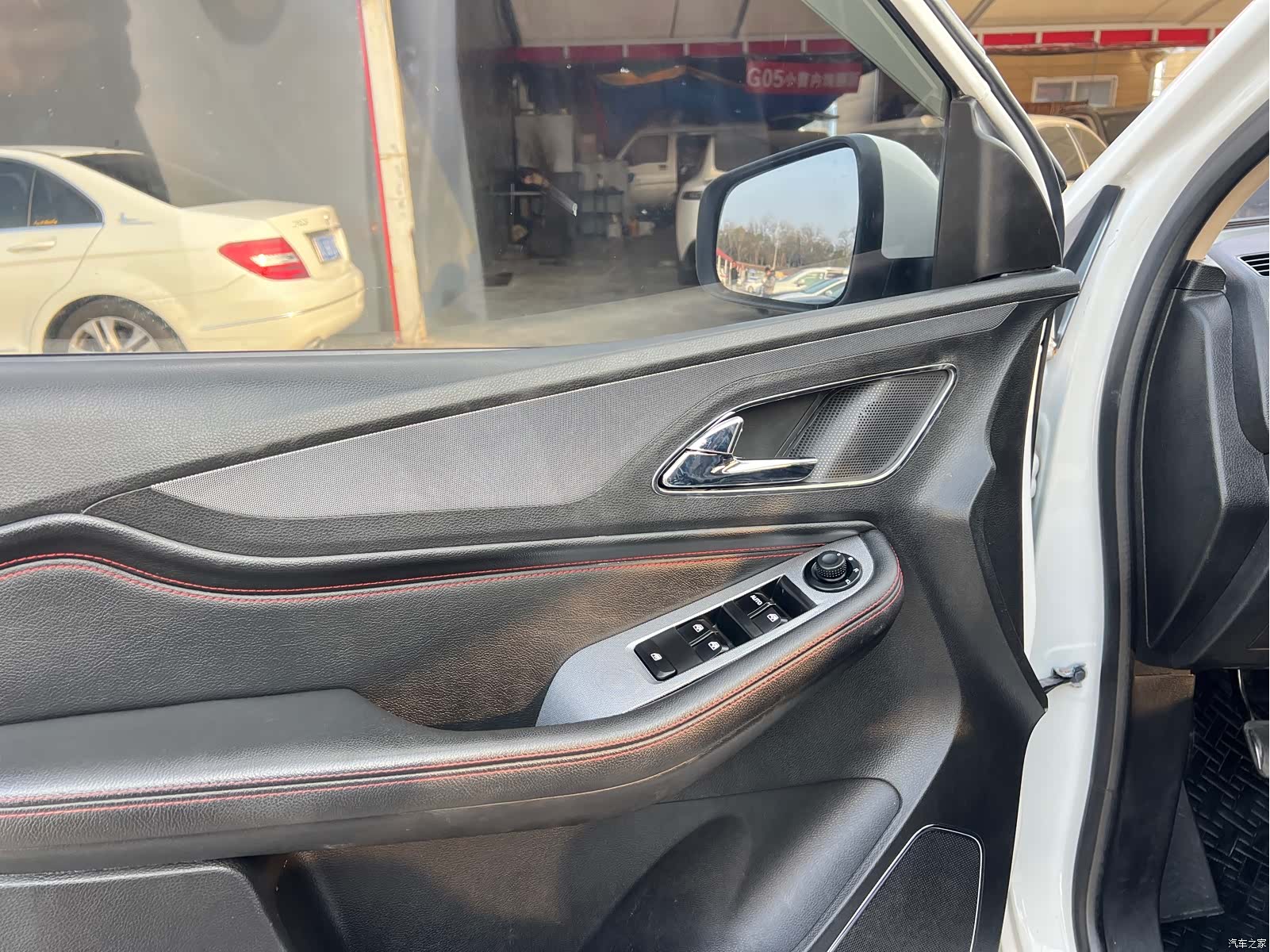 Wuling 560, 2016 6