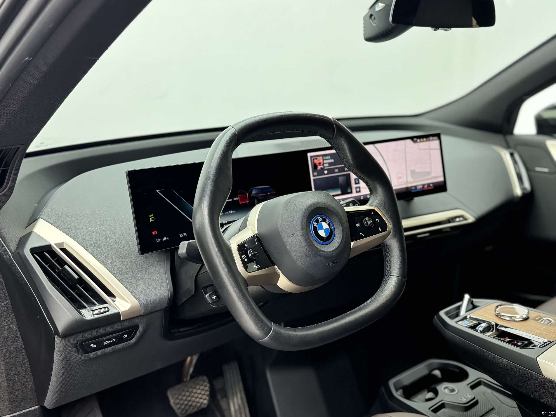 BMW iX, 2024 11