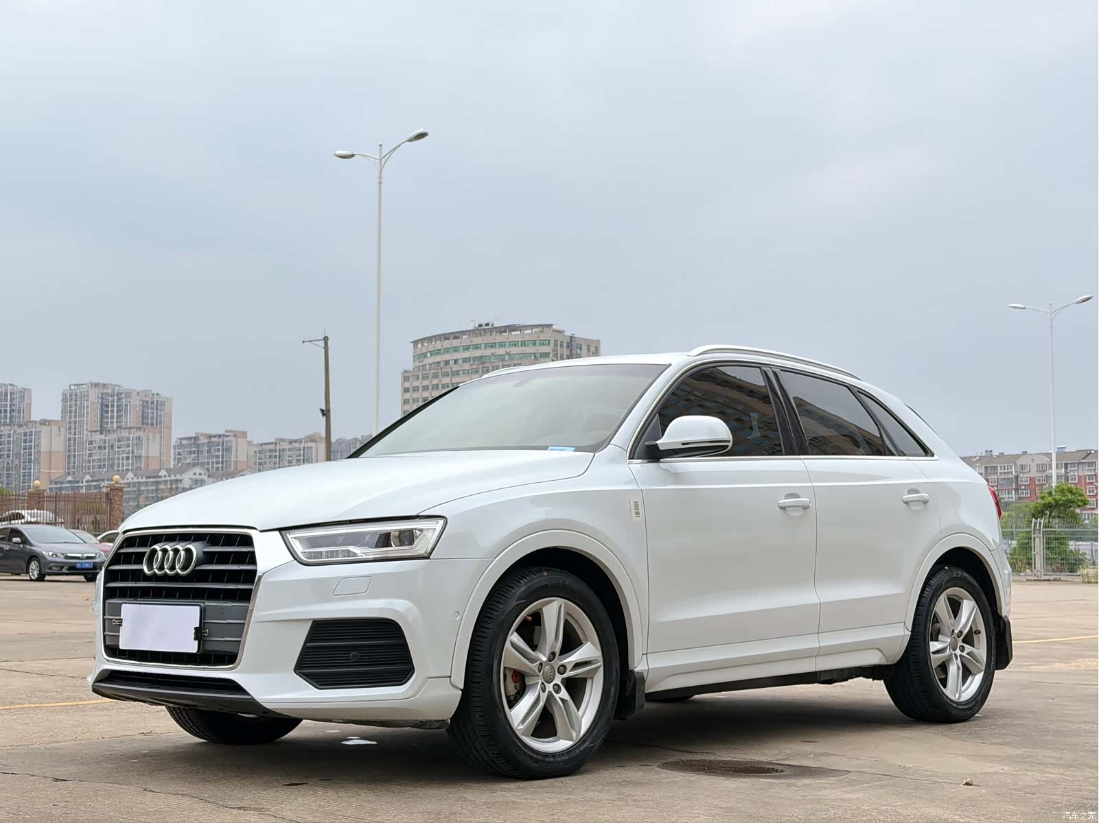 Audi Q3, 2017 1
