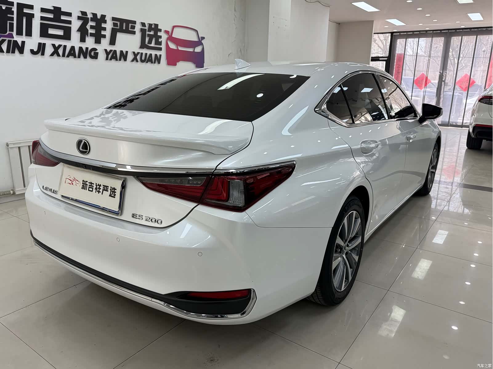 Lexus ES, 2019 18