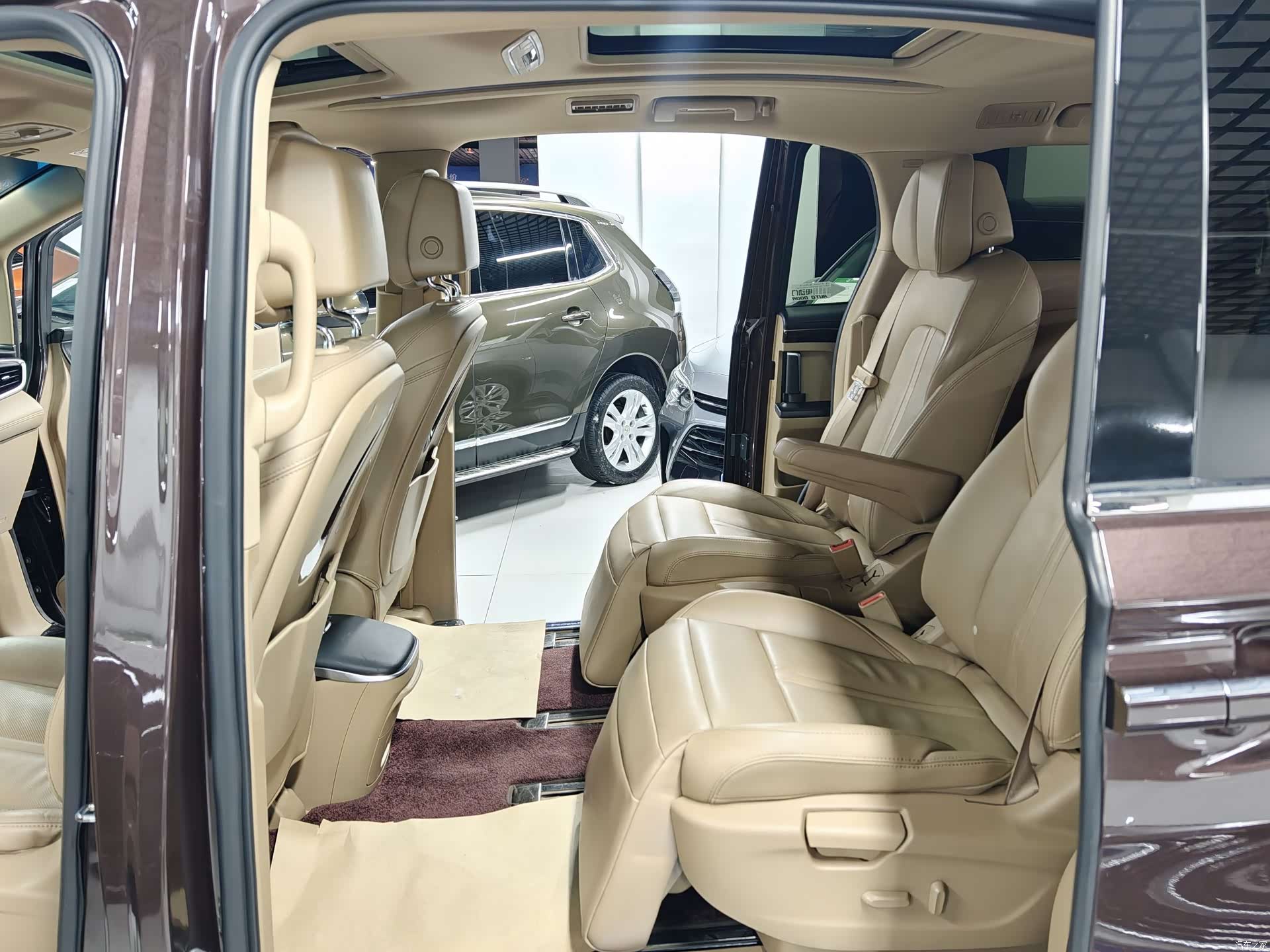 Buick GL8, 2019 6
