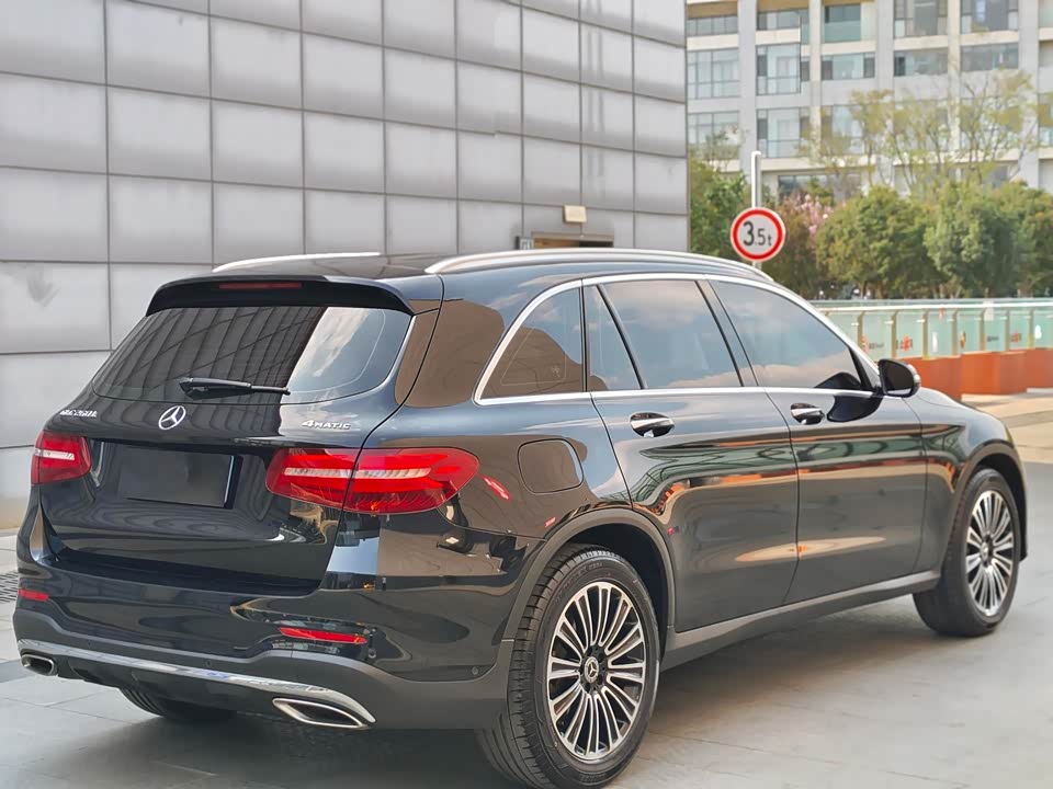 Mercedes-Benz GLC Mercedes-Benz GLC