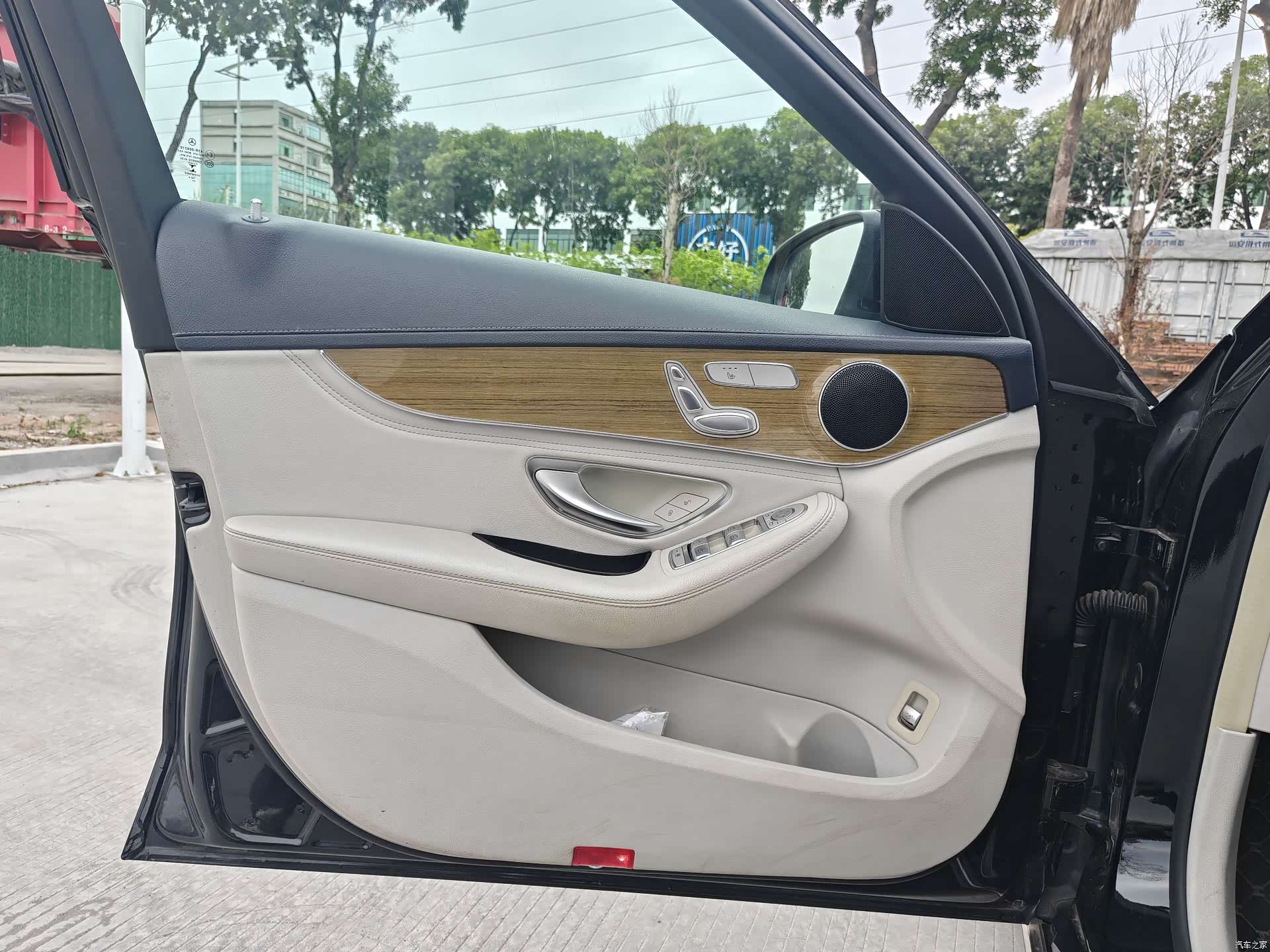 Mercedes-Benz C-Class, 2015 20
