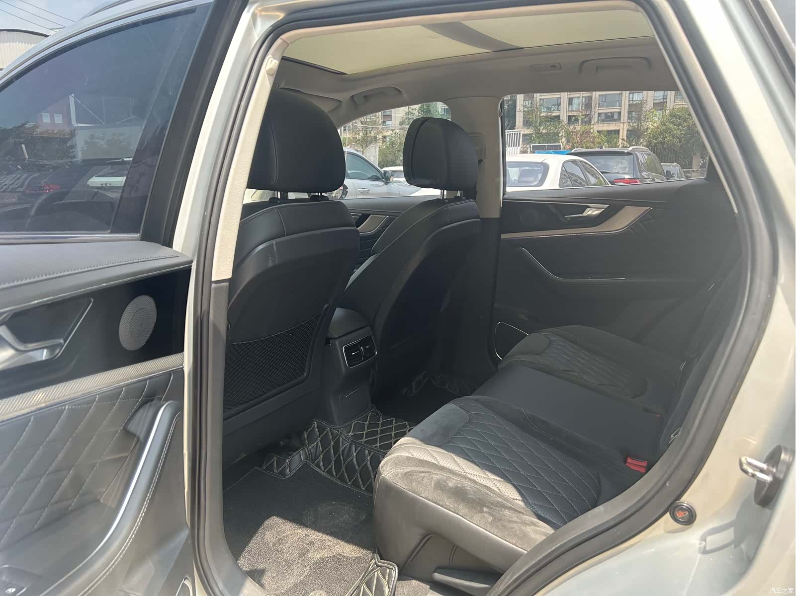 Hongqi HS5, 2020 все фото