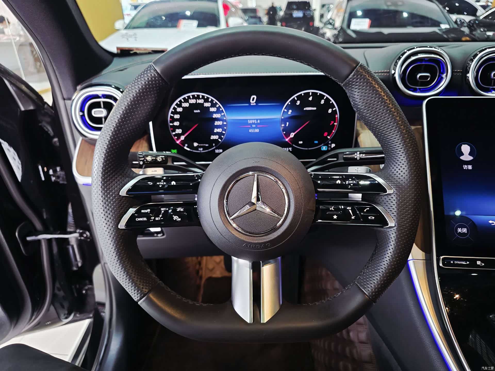 Mercedes-Benz GLC, 2023 9