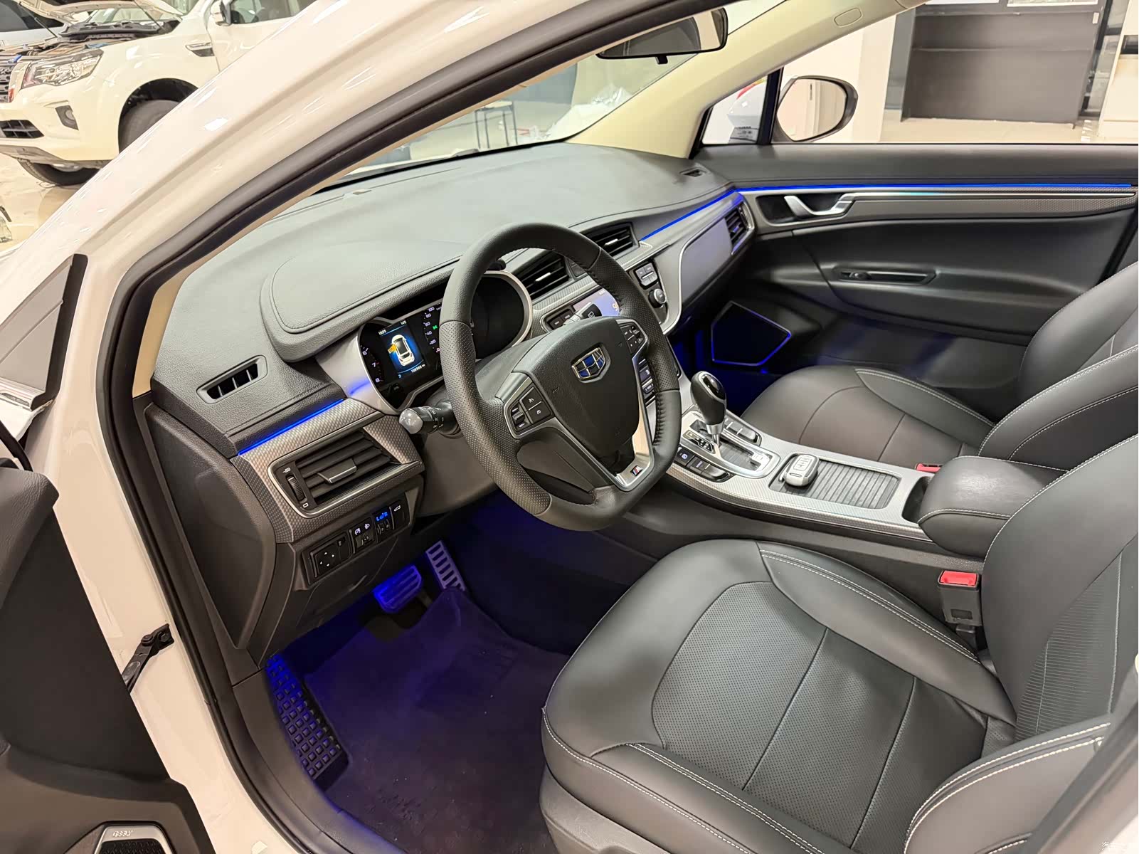 Geely Emgrand, 2017 7