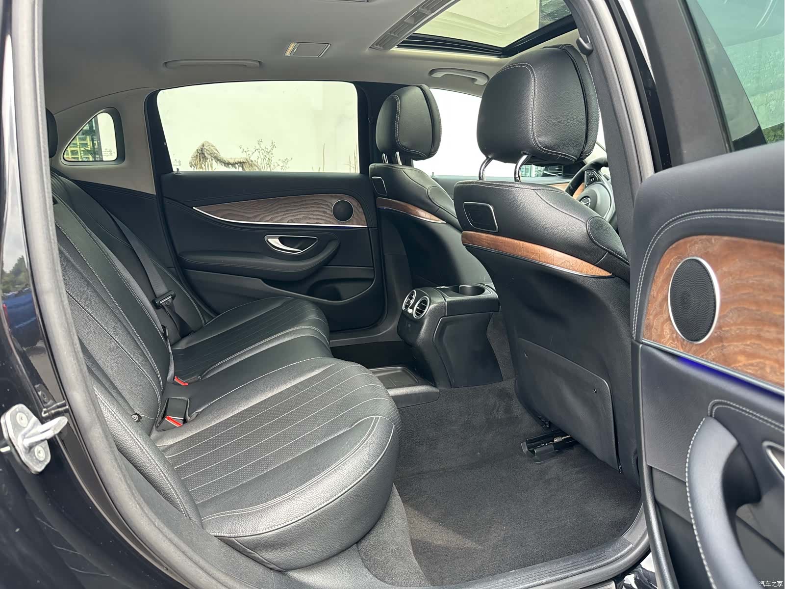 Mercedes-Benz E-Class, 2017 12