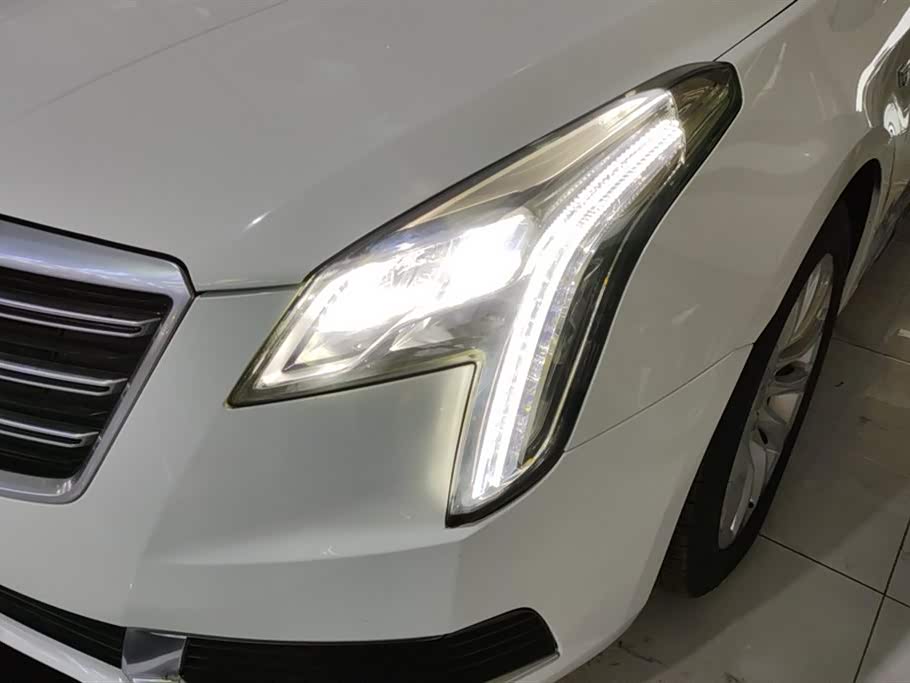 Cadillac XTS