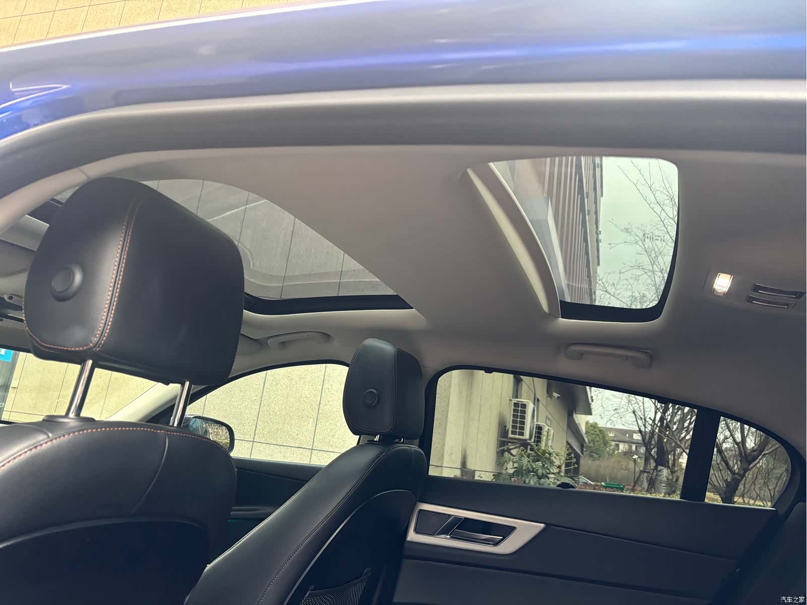 Land Rover XEL, 2019 13