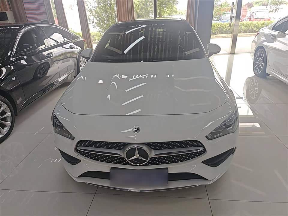 Mercedes-Benz CLA