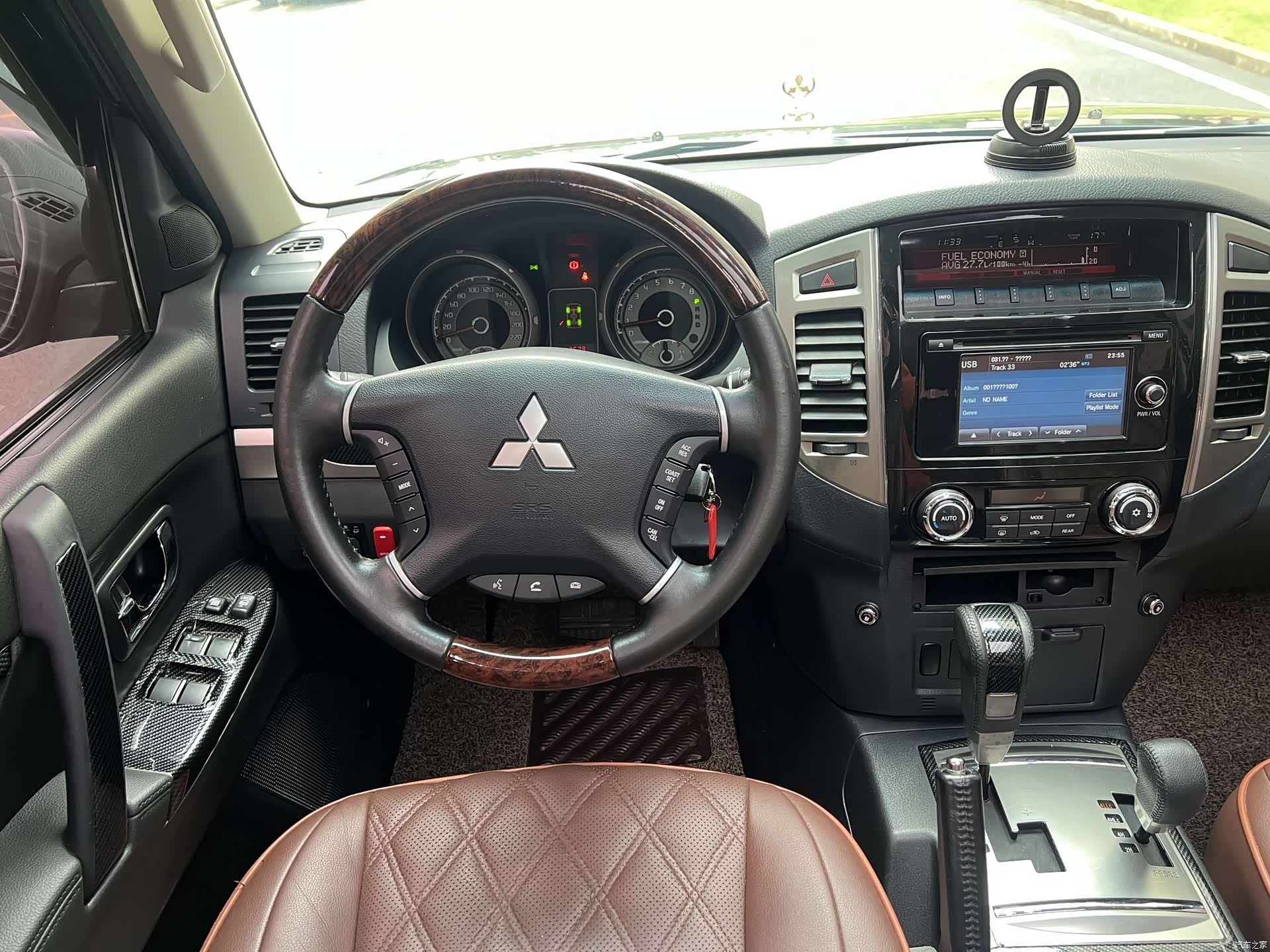 Mitsubishi Pajero, 2019 15