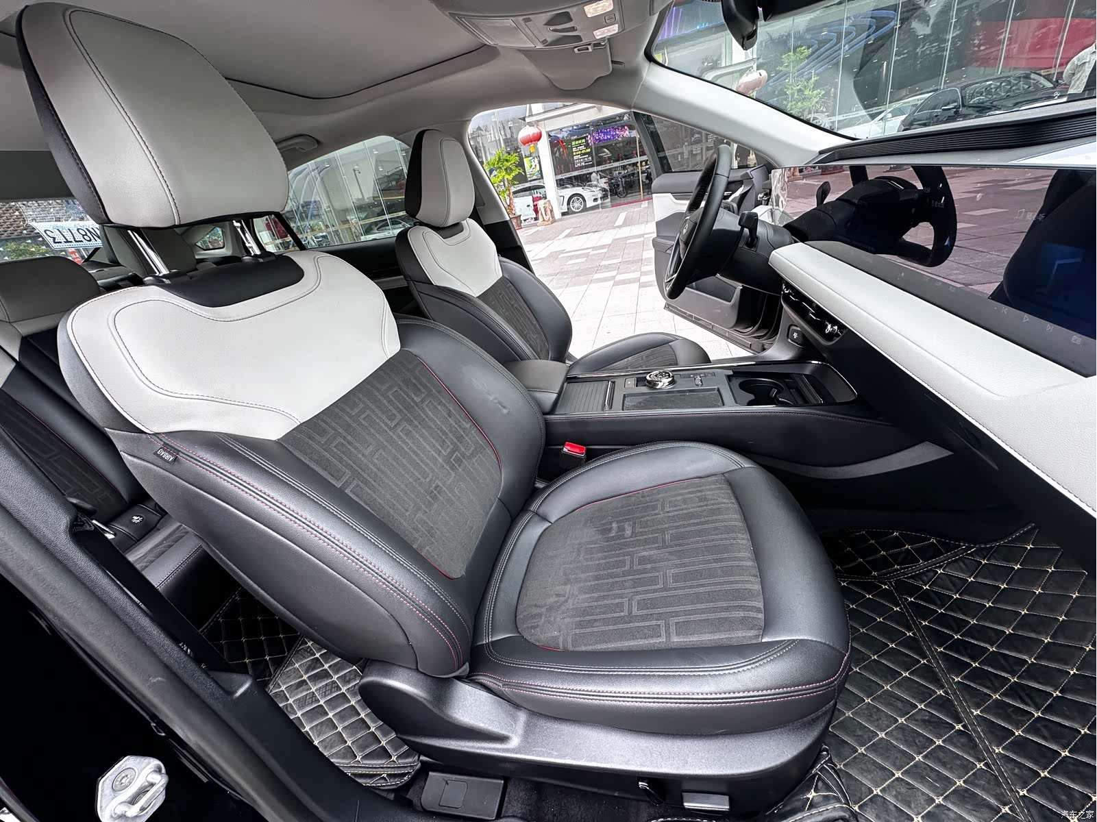 Ford Mondeo, 2023 10