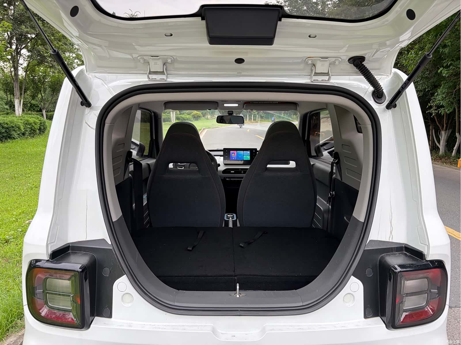 Geely Panda, 2023 11