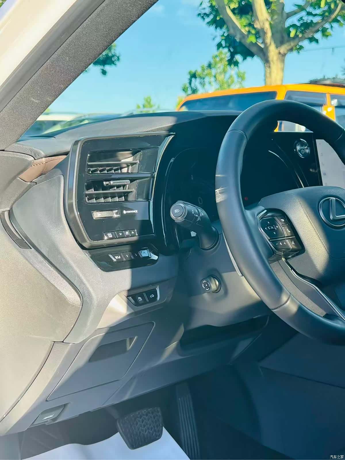 Lexus RX, 2023 13