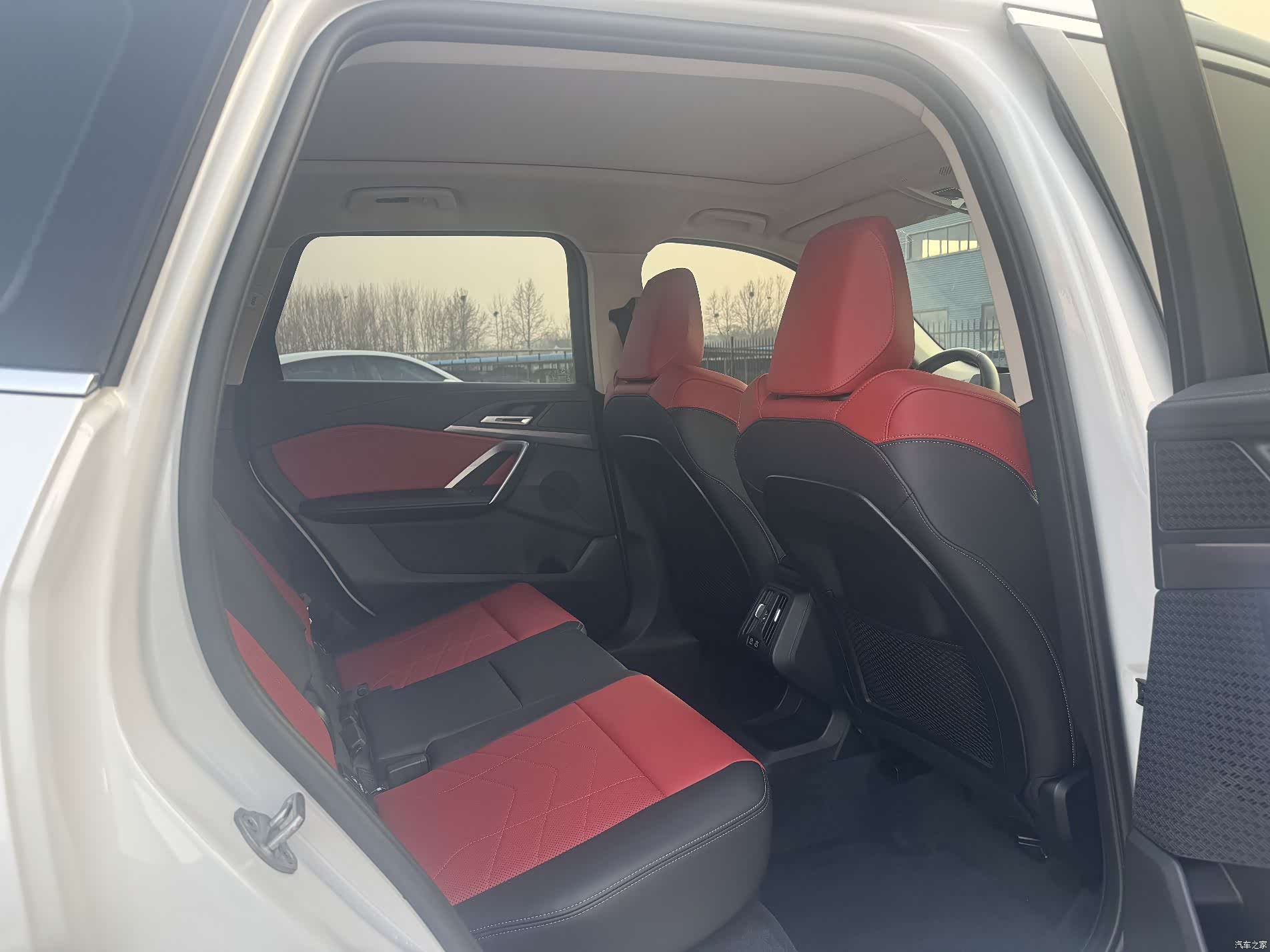 BMW X1, 2024 11